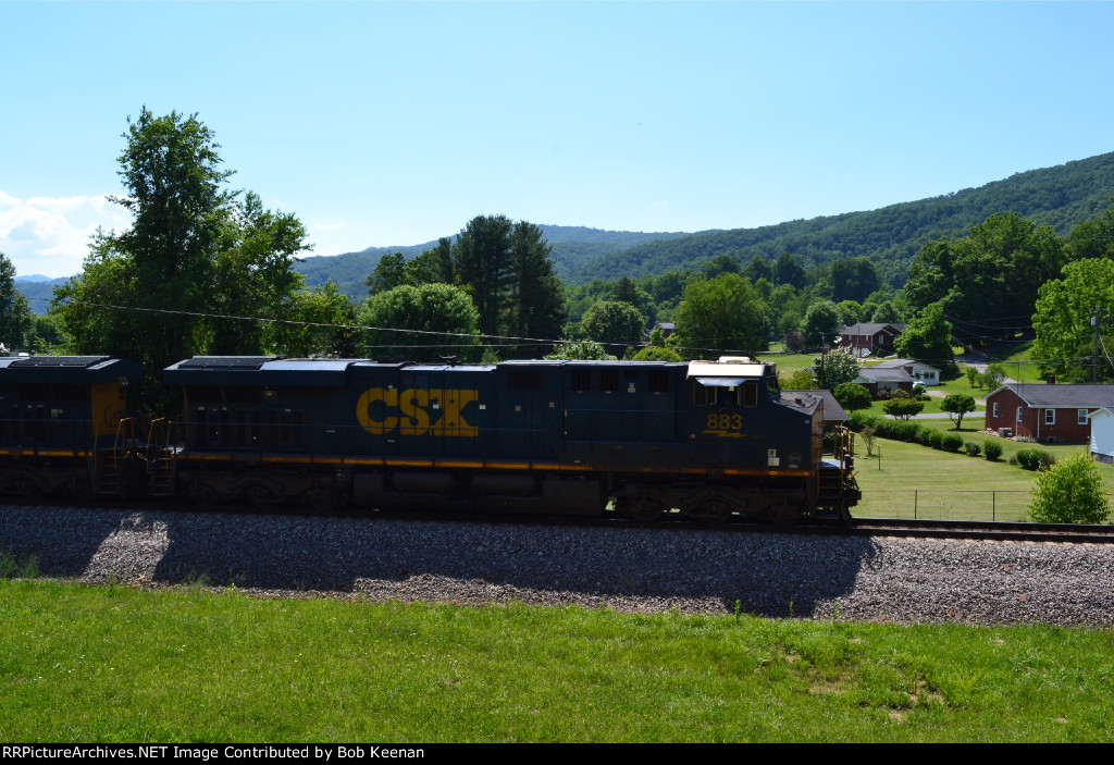 CSX 883